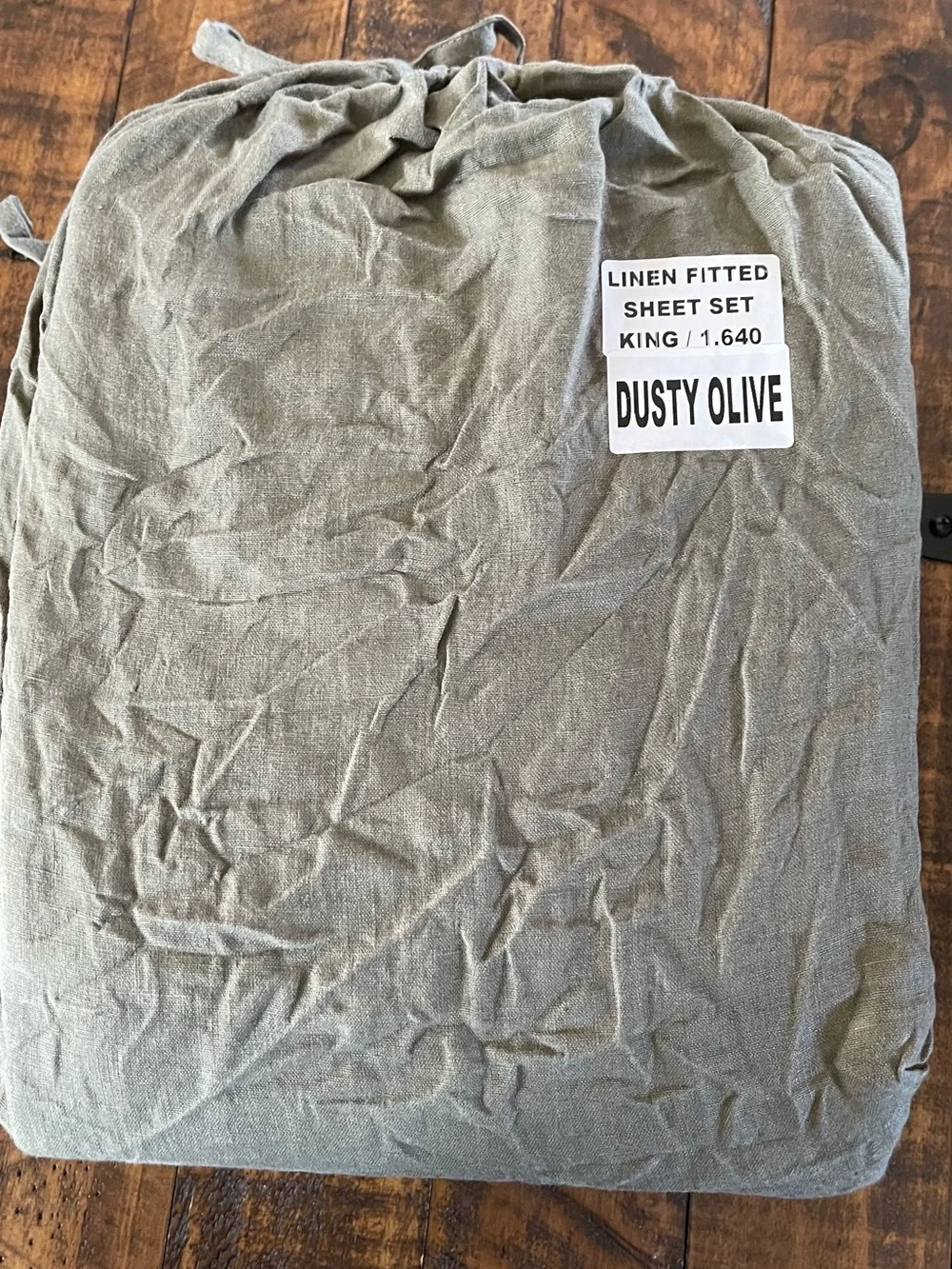 NWT Quince European Linen 3 Piece Fitted Sheet Set, King (Dusty Olive)